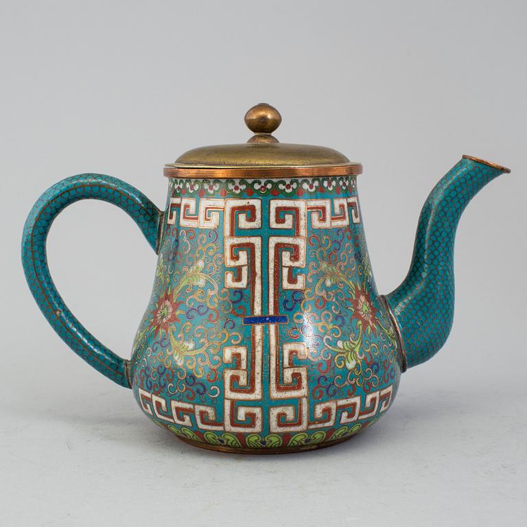 A chinese 20th century cloisonné teapot and two dishes.