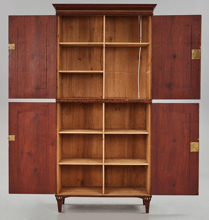 A late Gustavian mahogny cupboard.