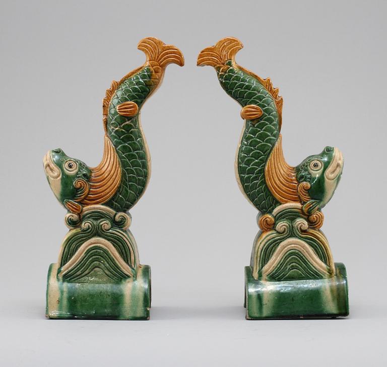 DEKORELEMENT, 2 st, keramik, Kina, 1900-tal.
