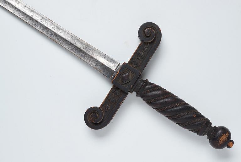 SVÄRD, med svensk klinga m/1773 avsedd för det tunga kavalleriets pallascher. Senare fäste från 1800-talet.
