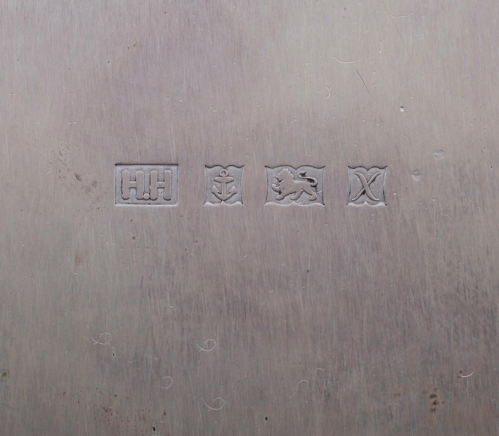 BRICKA, s k salver, silver, Birmingham 1972. Vikt ca 308 gram.