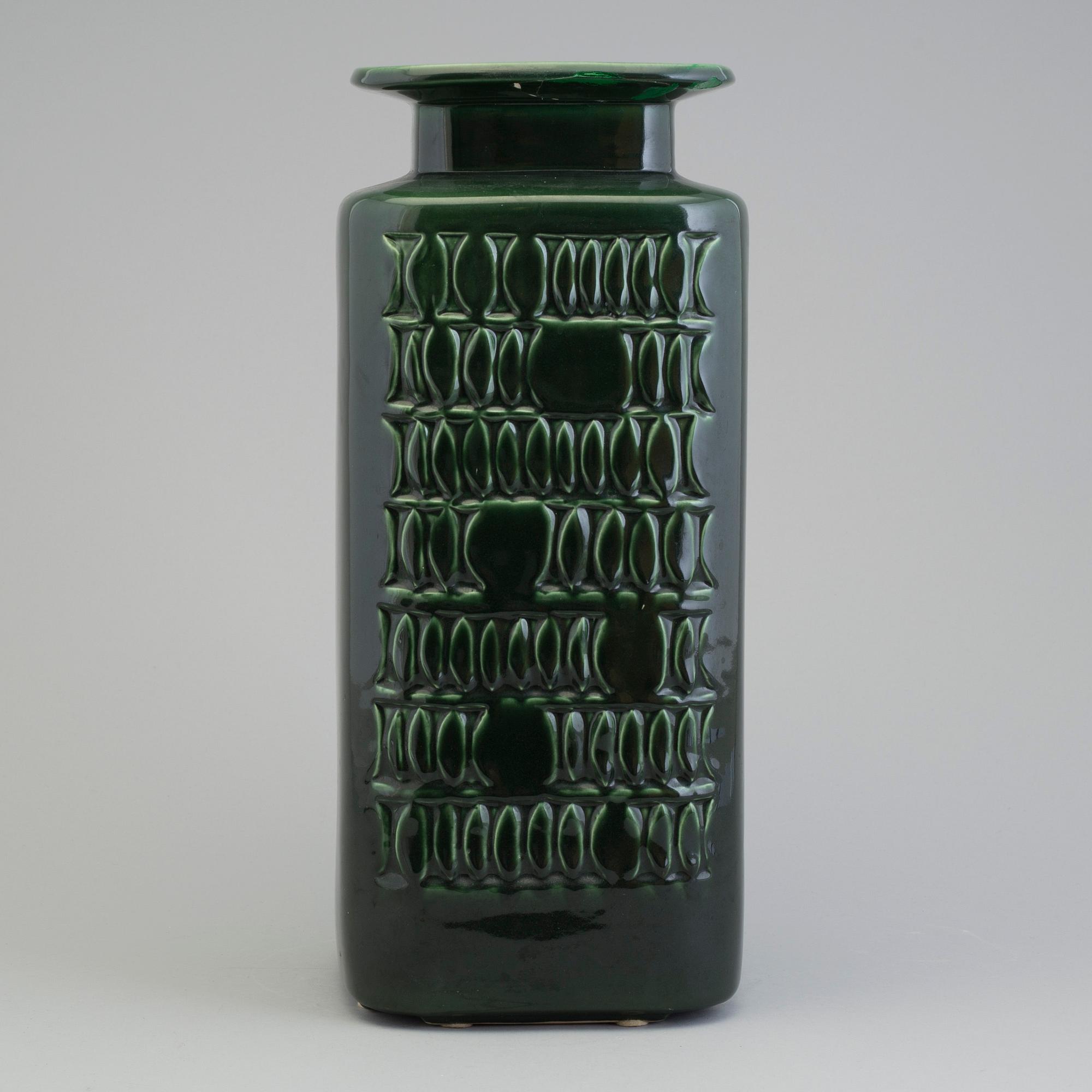 CHRISTINA FIEDLER, "Mistel" vas, keramik, Bo Fajans, 1900-talets andra hälft.