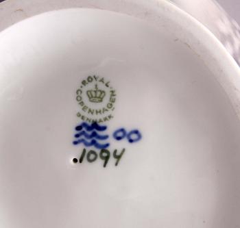 FIGURIN, porslin. Royal Copenhagen.