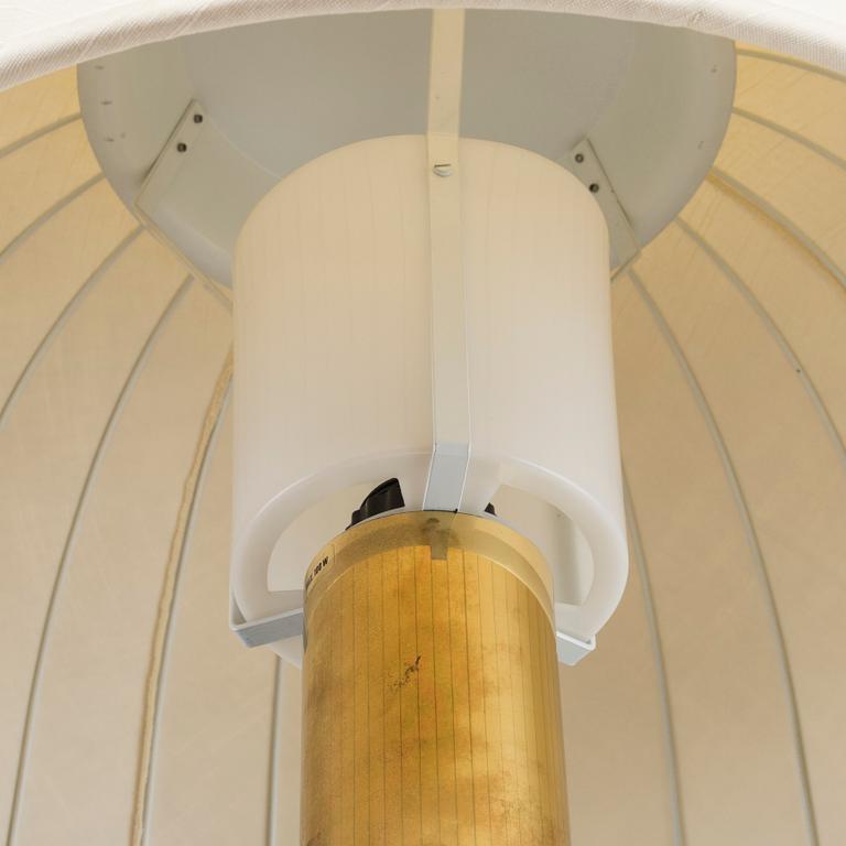 A HANS AGNE JAKOBSSON "CAROLIN" TABLE LAMP.