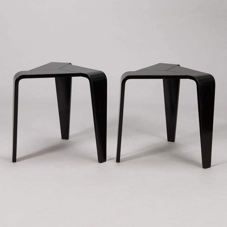 MARKE NISKALA-LUOSTARINEN, jakkarapari, "Tabouret", Oy Stockmann Ab, Keravan puusepäntehdas, 1900-luvun puoliväli.