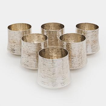 Tapio Wirkkala, A set of six sterling silver beakers, Kultakeskus, Hämeenlinna 1972-1974.