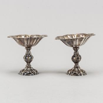 August Friedrich Krollpfeifer, uppsatsskålar, ett par, silver, Helsingborg 1872.