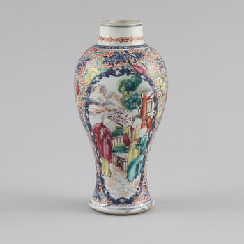 VAS, porslin, Kina, 1800-tal.