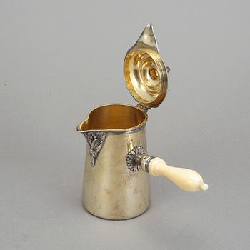 CHOKLADKANNA, förgyllt silver, Bointaburet, Paris, 1880/90-tal. Vikt 357 g.