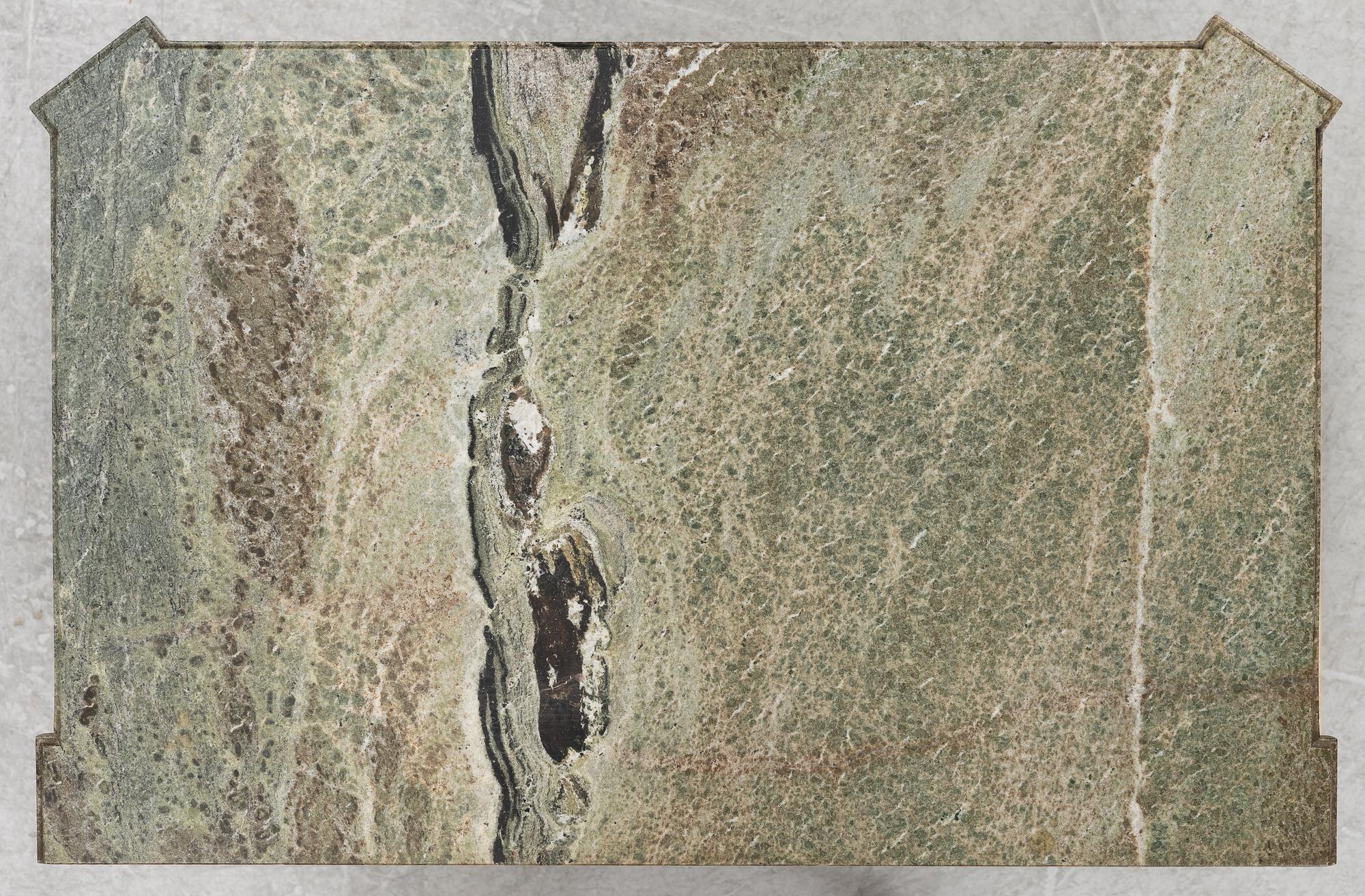 Byrå, sengustaviansk stil, 1800-tal.