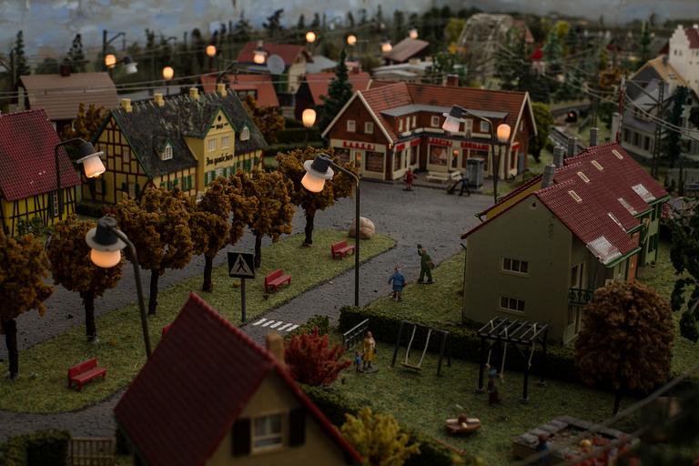 MÄRKLINBANA MED MÄRKLINTÅG. Bland annat tågset Märklin H0 28703. 1900-talets andra hälft.