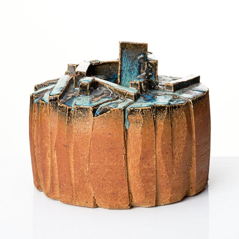 Erik Magnussen, attributed to, a stoneware vase, Bing & Grøndahl, Denmark early 1960s.