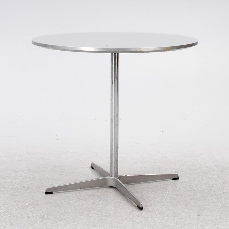 Arne Jacobsen, A coffee table, by Fritz Hansen, dated 2000.
