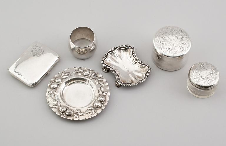 SAMLING SILVERFÖREMÅL, 6 delar, 1800-/1900-tal. Vikt ca 286 gram.