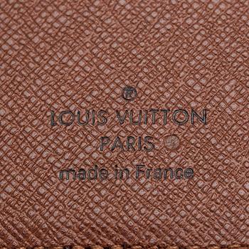 LOUIS VUITTON,.