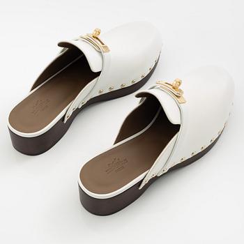 Hermès, "Carlotta Mules", size 37.