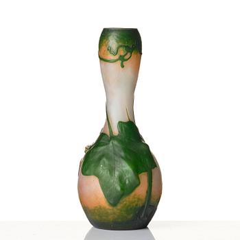 Daum Frères, an Art Nouveau soufflé glass vase, "Coloquinte en fleurs", Nancy, France, ca 1906-1907.