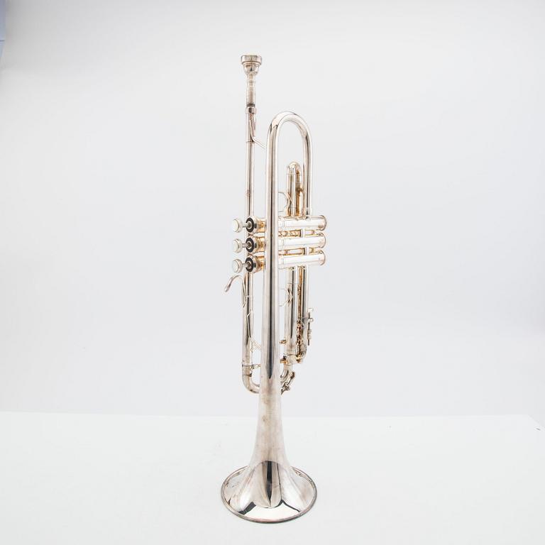 Vincent Bach Trumpet "Stradivarius model 37" number 477460.