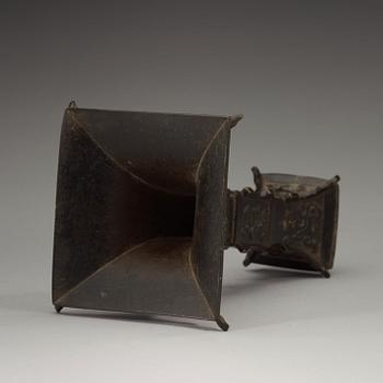 VAS, brons. Qingdynastin (1644-1912).
