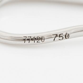 Earrings 18K white gold with cultured drop-shaped pearls and brilliant-cut diamonds.