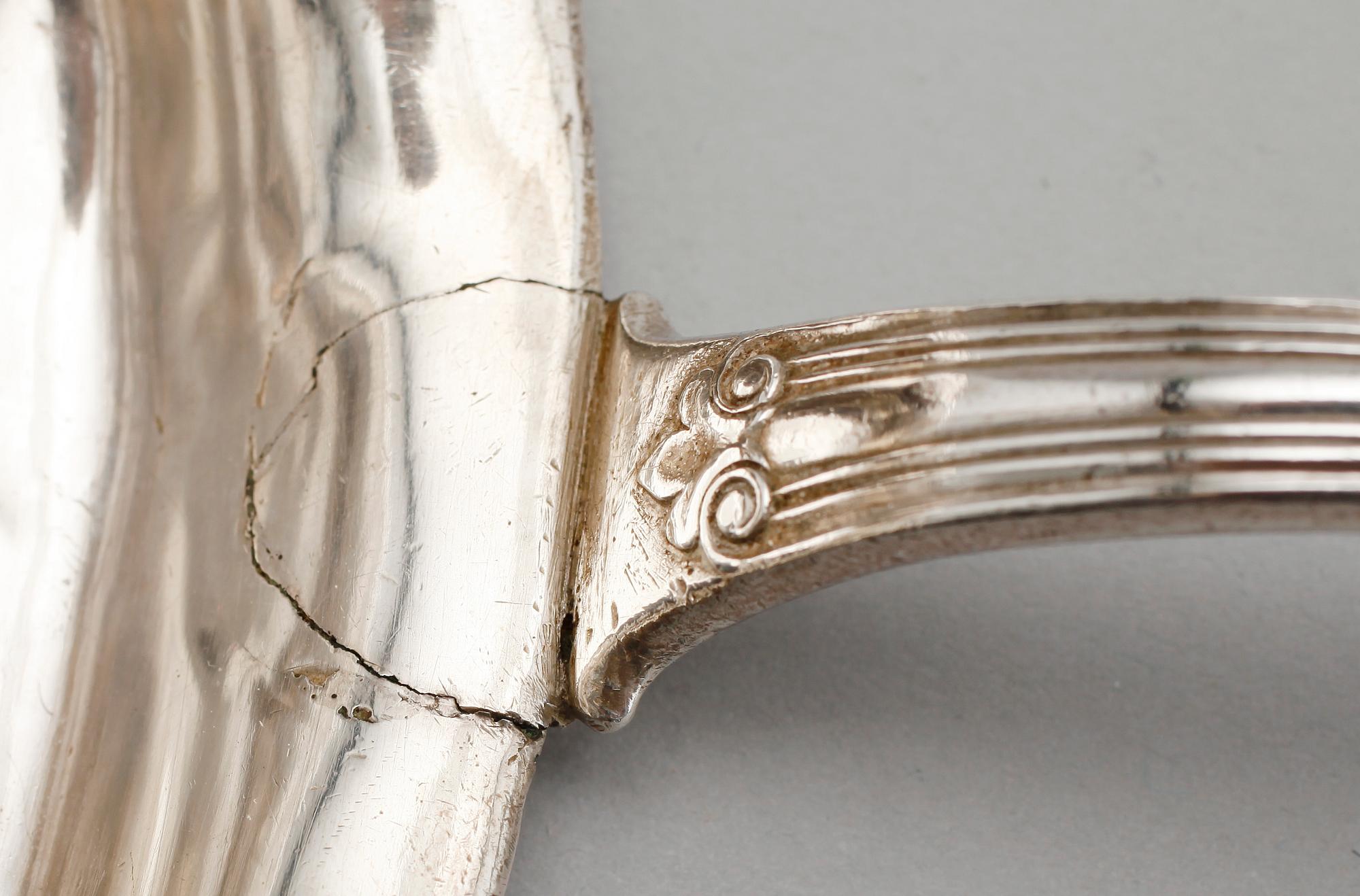 SOPPSLEV, silver, Göteborg 1870. Vikt ca 267 g.
