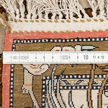 Matta, silke Ghom, ca 167 x 110 cm.