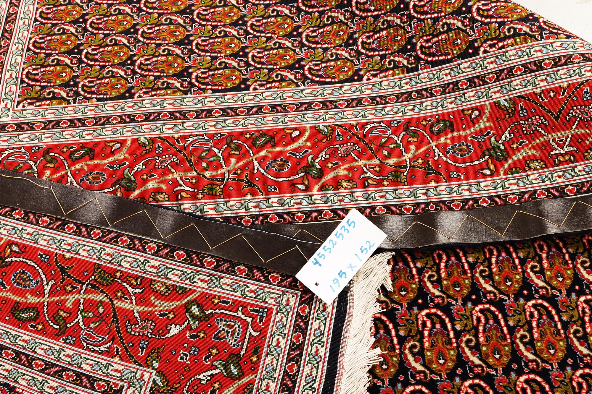 Matta, Täbris, 50 Raj, ca 195 x 152 cm.