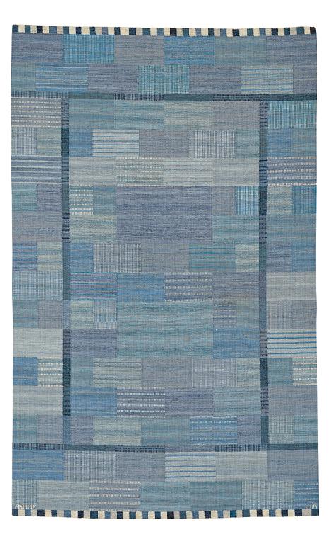 Marianne Richter, A CARPET, "Fasad blå", flat weave, ca 305 x 190 cm, signed AB MMF MR.