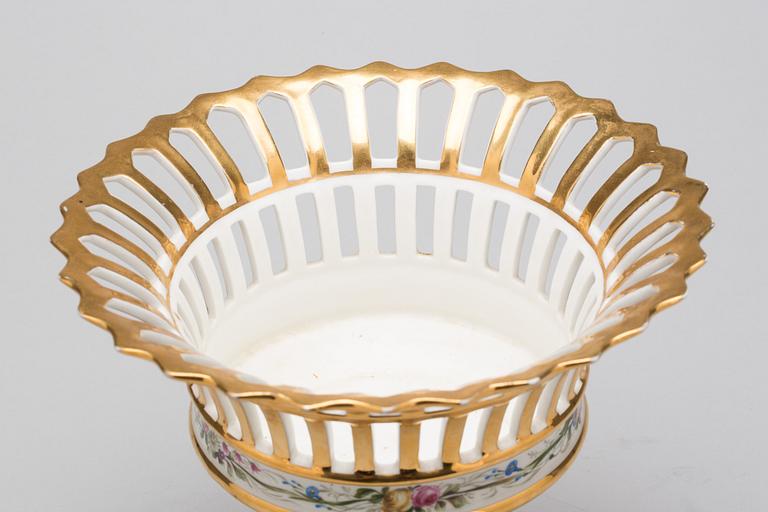 GALLERSKÅL, porslin, empire-stil. 1800-talets andra hälft.