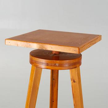 A sculpting table from the mid 20th century.