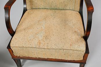 FÅTÖLJER, ett par, tillskrivna Erik Chambert, 1920/30-tal.