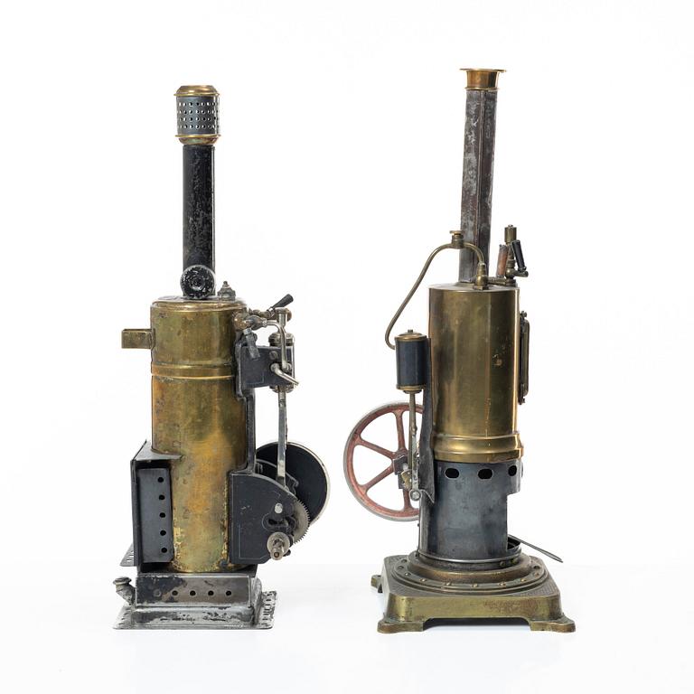 Two Steam engines,  Märklin and Gebrüder Bing. Early 20th century.