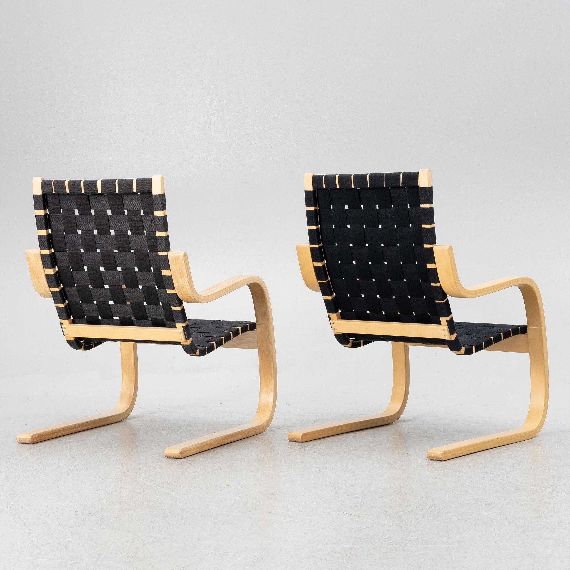 Alvar Aalto, fåtöljer, ett par, modell 406, Artek.