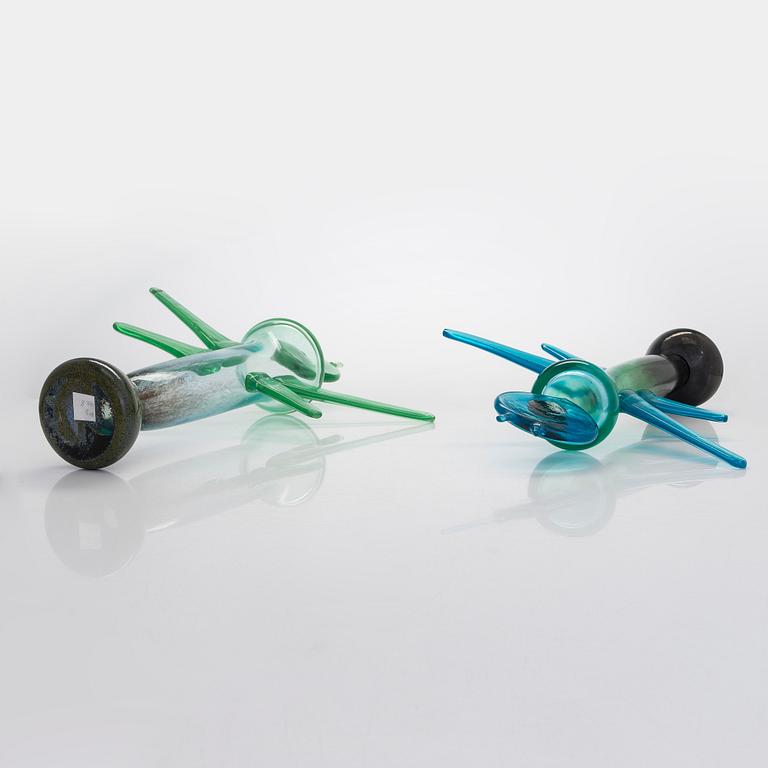 Klaus Haapaniemi, två glasskulpturer, signerade Klaus Haapaniemi Iittala 2012.