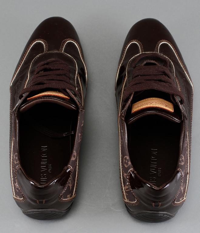 SKOR, Louis Vuitton.