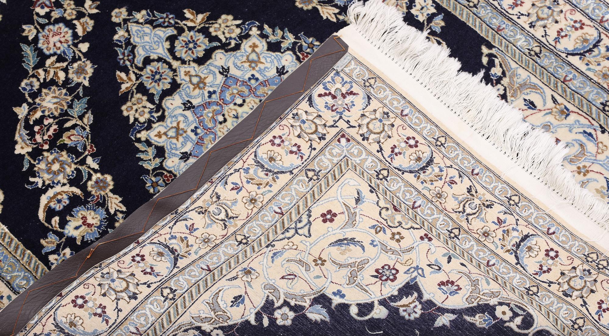 Matta, Nain, part silk, s.k 6 LAA, ca 126 x 93 cm.