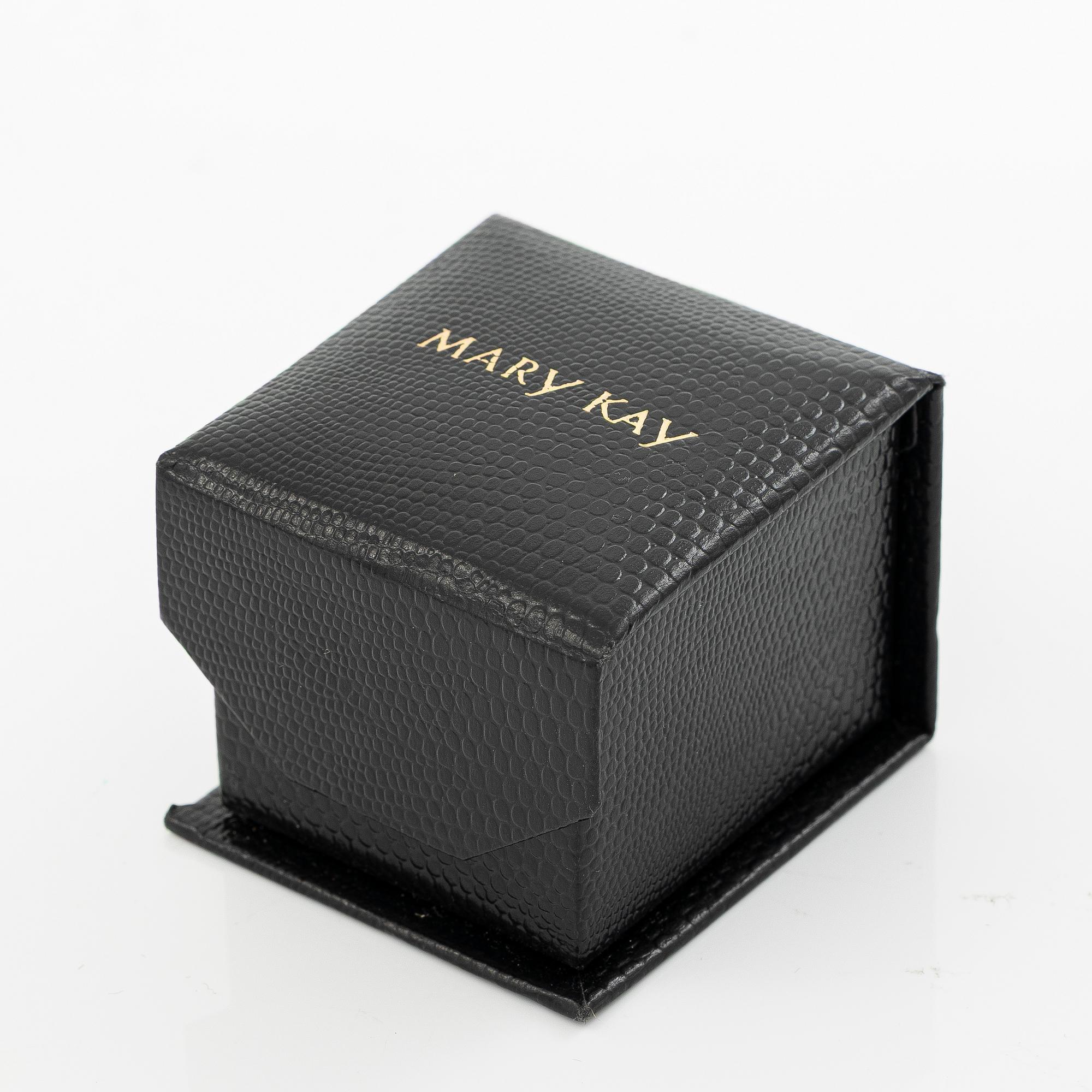 Brooch in the form of a bee, Mary Kay, 18K gold with brilliant-cut diamonds.
