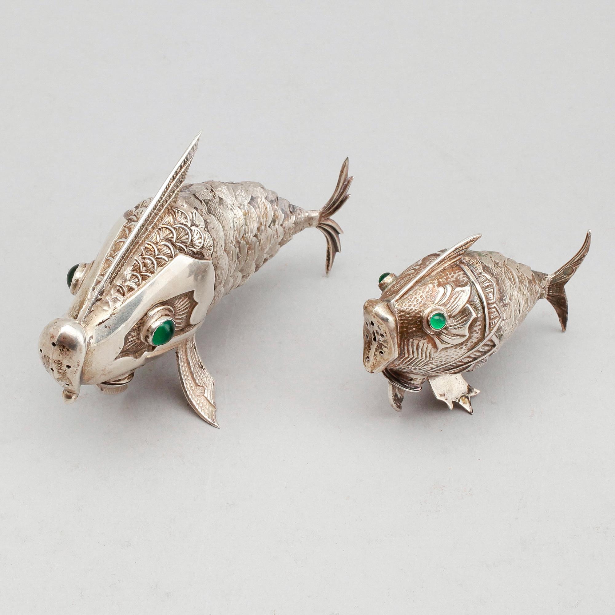 PEPPARKAR, 2 st, silver, Spanien, 1900-tal. Vikt ca 73 gram.