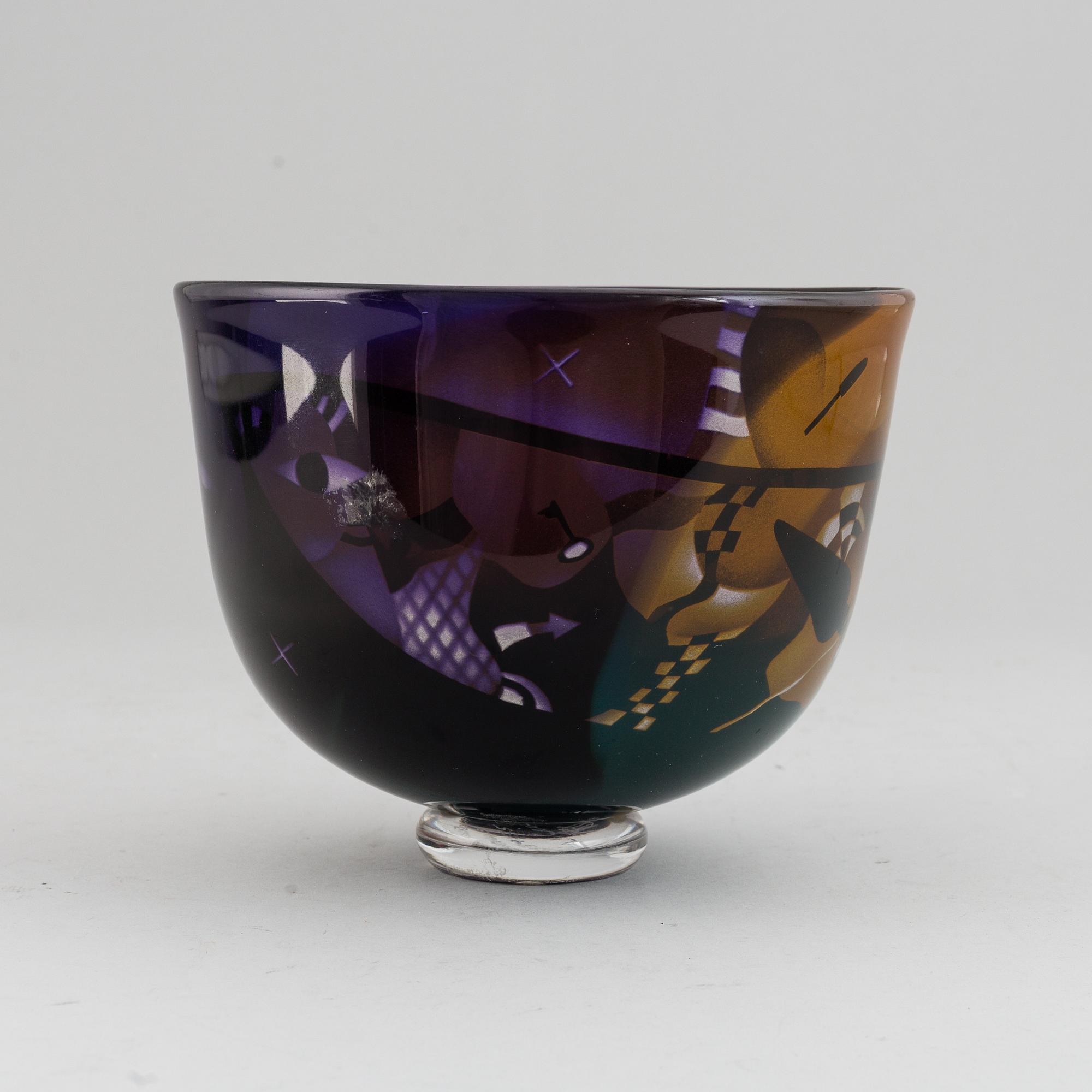 BERTIL VALLIEN, a glass bowl, Kosta Boda Unique, signed B. Vallien.