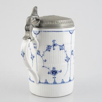 A 'Blue Fluted Plain' / 'Musselmalet rifflet' beer mug with pewter fittings, Royal Copenhagen, first part of the 19th c.