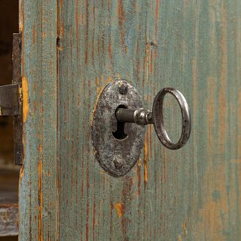 Corner cabinet. Folk art. 19th century.