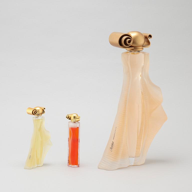 GIVENCHY, factices, three perfumebottles.