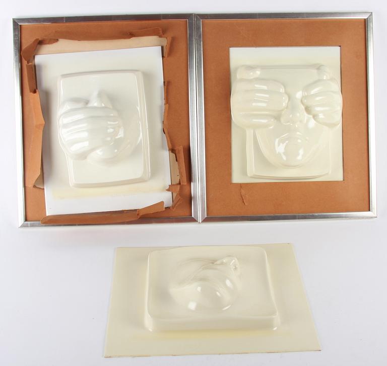 BÄCKSTRÖM, BARBRO. Reliefer, 3 st, plast, sign o dat 1973.