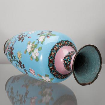 URNA, cloisonné emalj, Japan ca 1900.