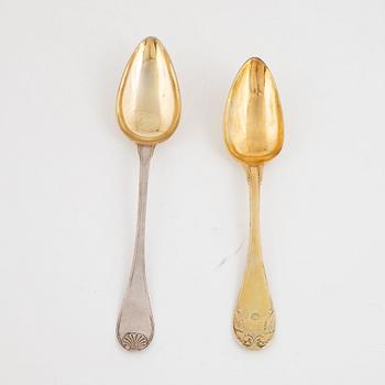 Raguskedar, 2 st, silver, Johan Petter Grönwall, Stockholm 1827 samt oidentifierad mästare, Stockholm, 1821.