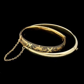 ARMBAND, 2 st, 14 resp 8k, 1900-tal. Tot vikt 27 g.