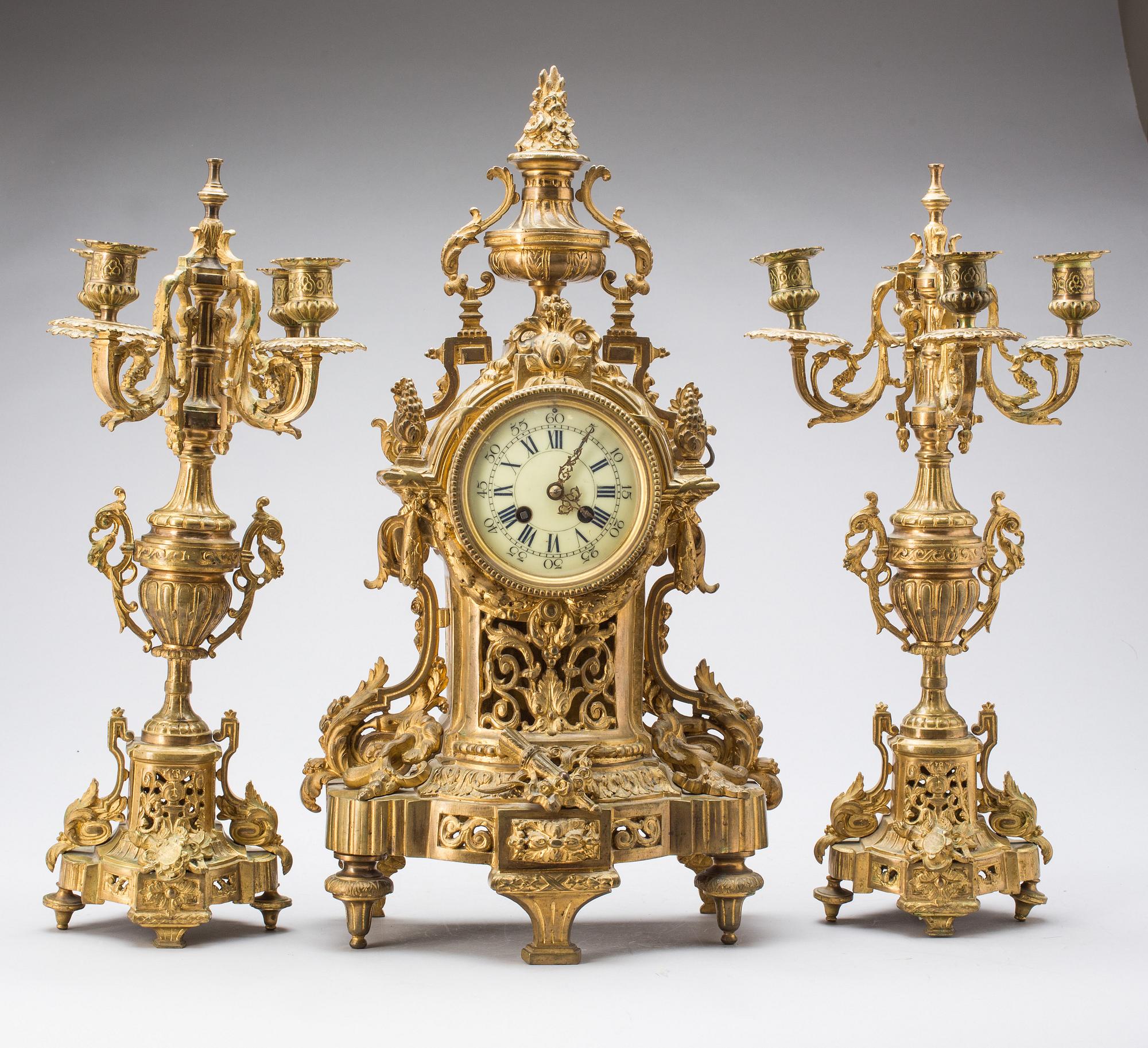 BORDSGARNITYR, 1+2 delar.  Louis XVI-stil, sekelskiftet 1900.