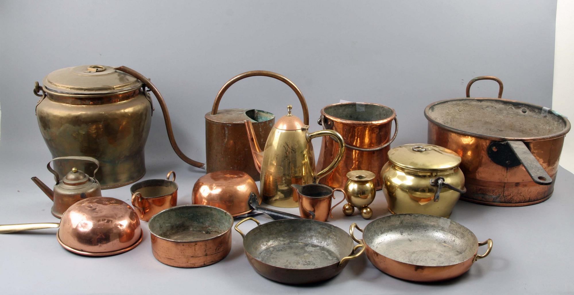 PARTI KOPPAR- OCH MÄSSINGSFÖREMÅL, 13 delar.