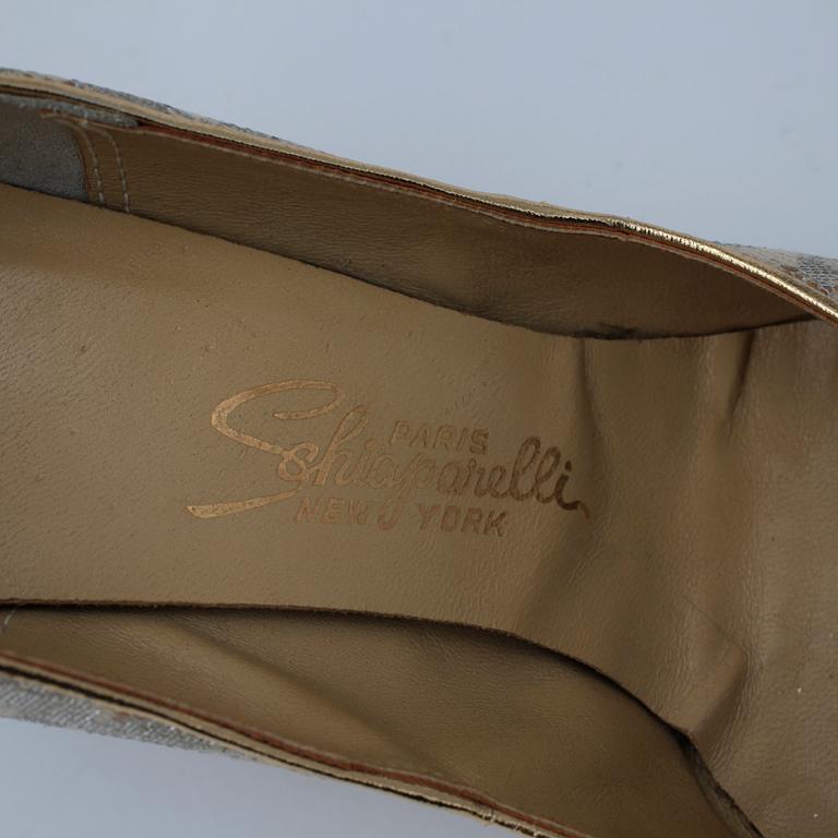 ELSA SCHIAPARELLI, ett par pumps.