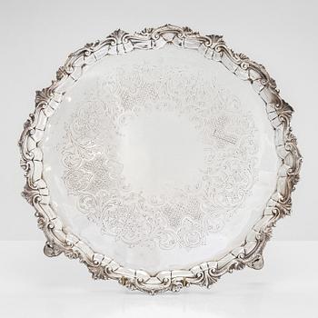 Salver, sterling silver, mästarstämpel Robert Calderwood (1727 - 1765), Dublin, årsstämplad 1806?.